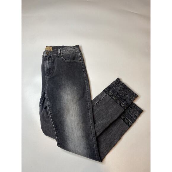 DRIFTWOOD Jeans Driftwood Jackie Faded Black Embroidered Hem Crop